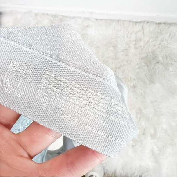 WACOAL GRAY SOFT WITH PADDING BRALETTE WOMENS BAND SZ 34 - Picture 2 of 4